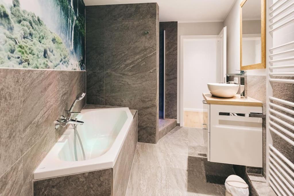 Tip! Toplage In Dresden! Moderne 100 Qm Ferienwohnung Fuer Familien Und Kleine Gruppen 외부 사진